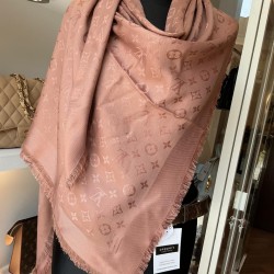 Louis Vuitton Monogram Classic Shawl in pink