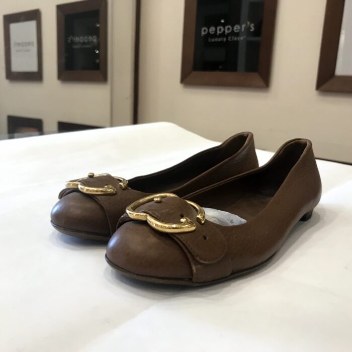 Flat shoes