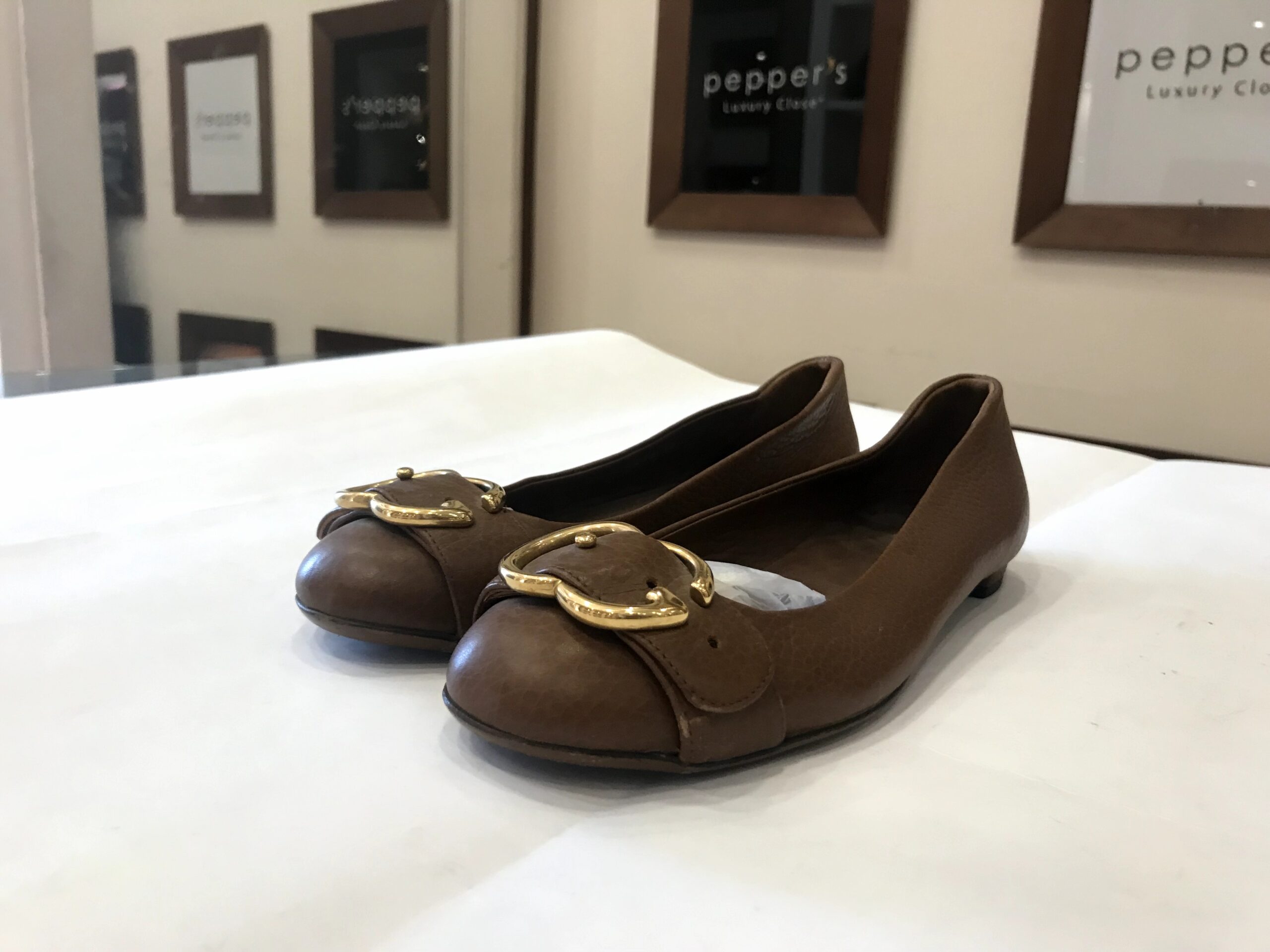 Flat shoes