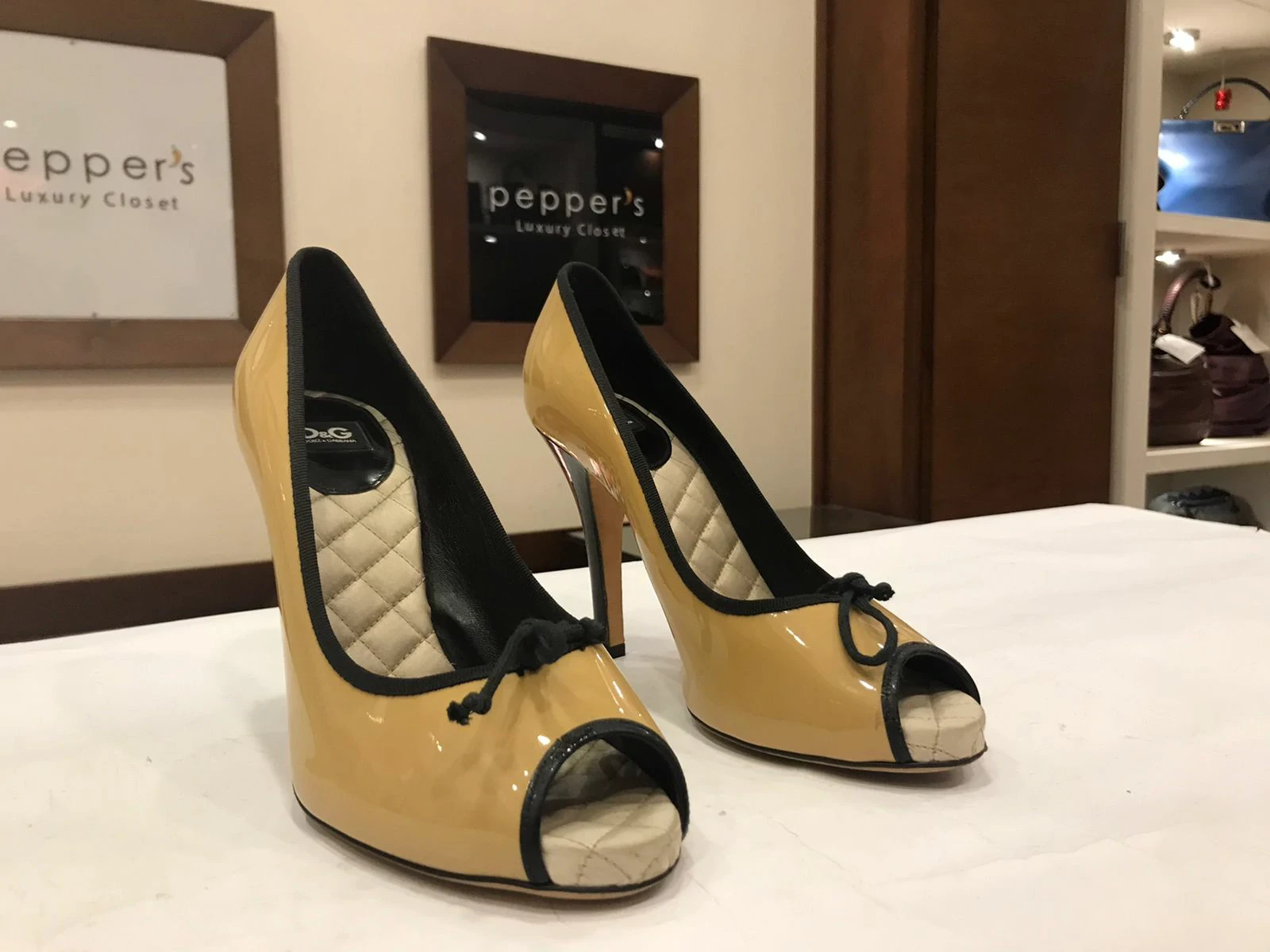HEELS 39