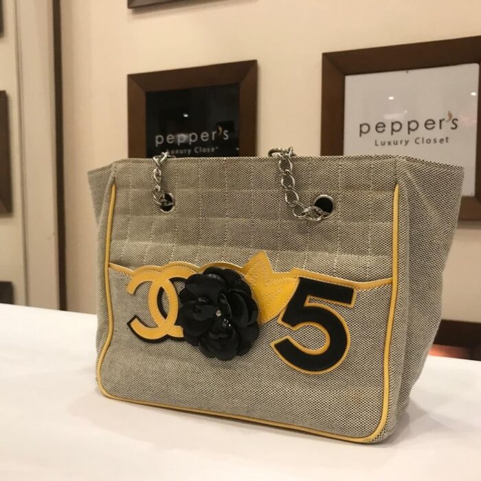 GREY CAMELLIA CC NO.5 TOTE SHOULDER BAG