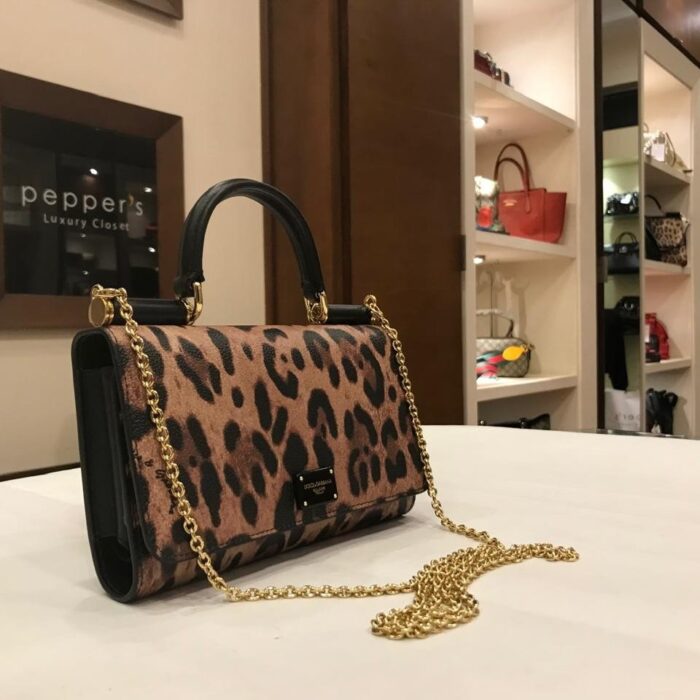 LEATHER MISS SICILY WALLET ON CHAIN