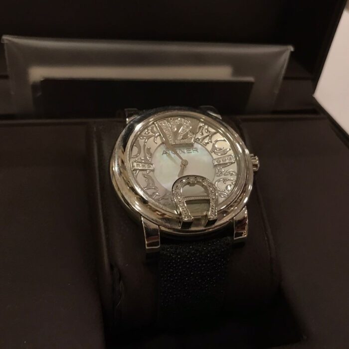 Diamonds Large Lady Arabic Letters Black Watch