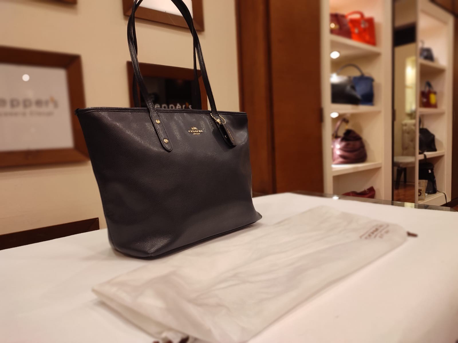City Zip Tote