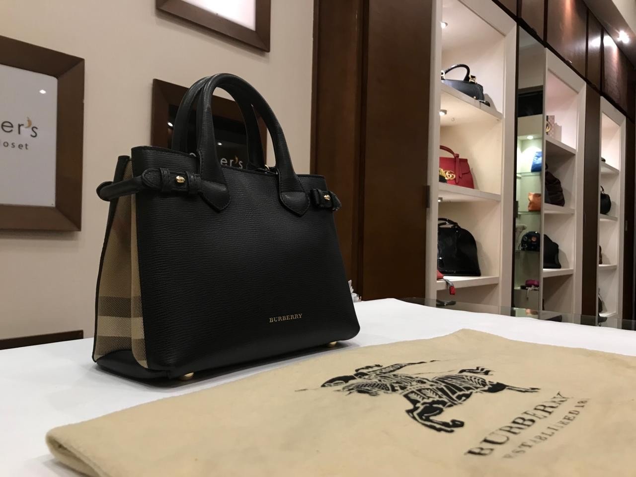 SMALL LEATHER BANNER CROSS BODY BAG