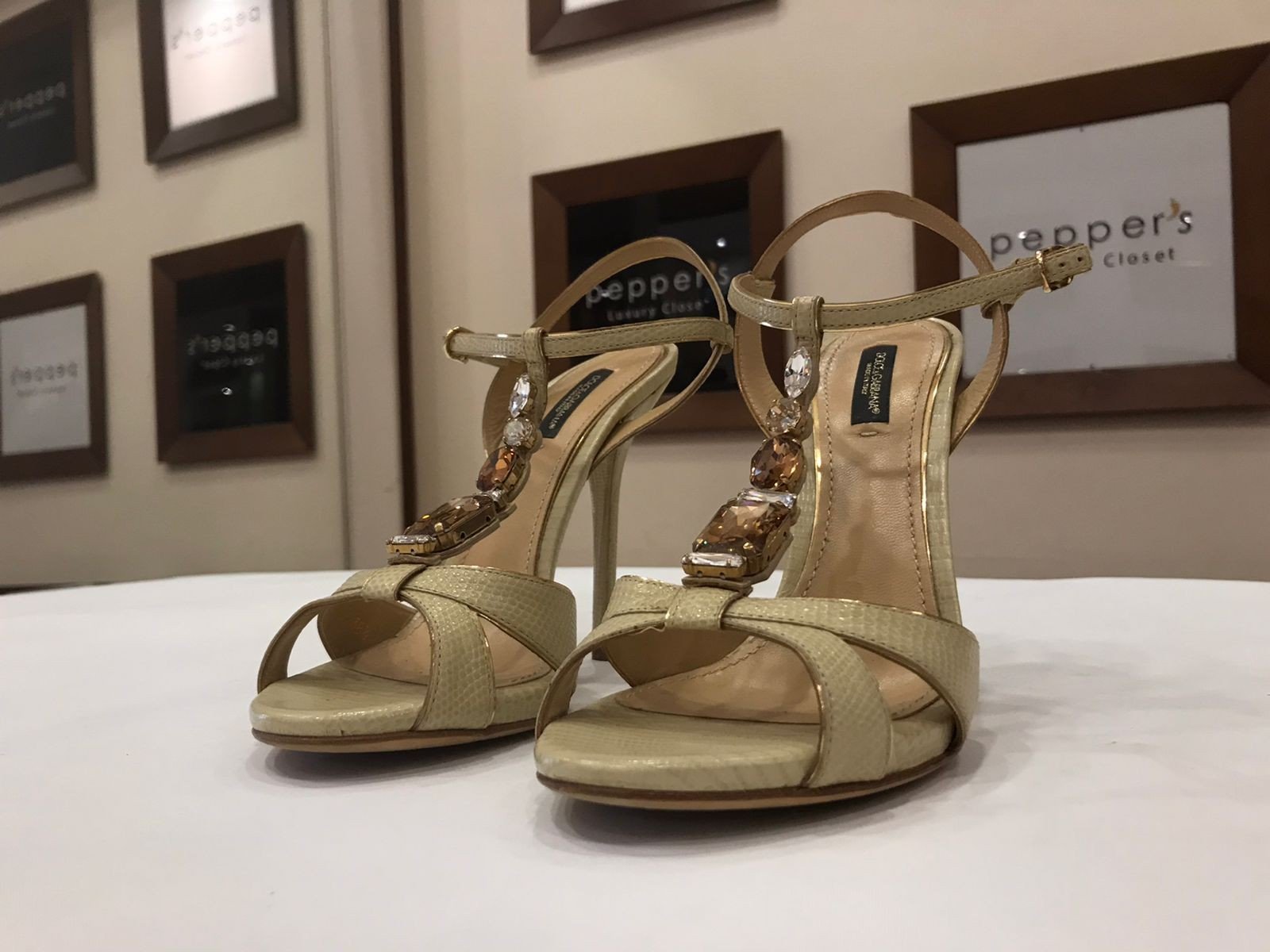 LIZARD EMBOSSED ANKLE STRAP SANDALS