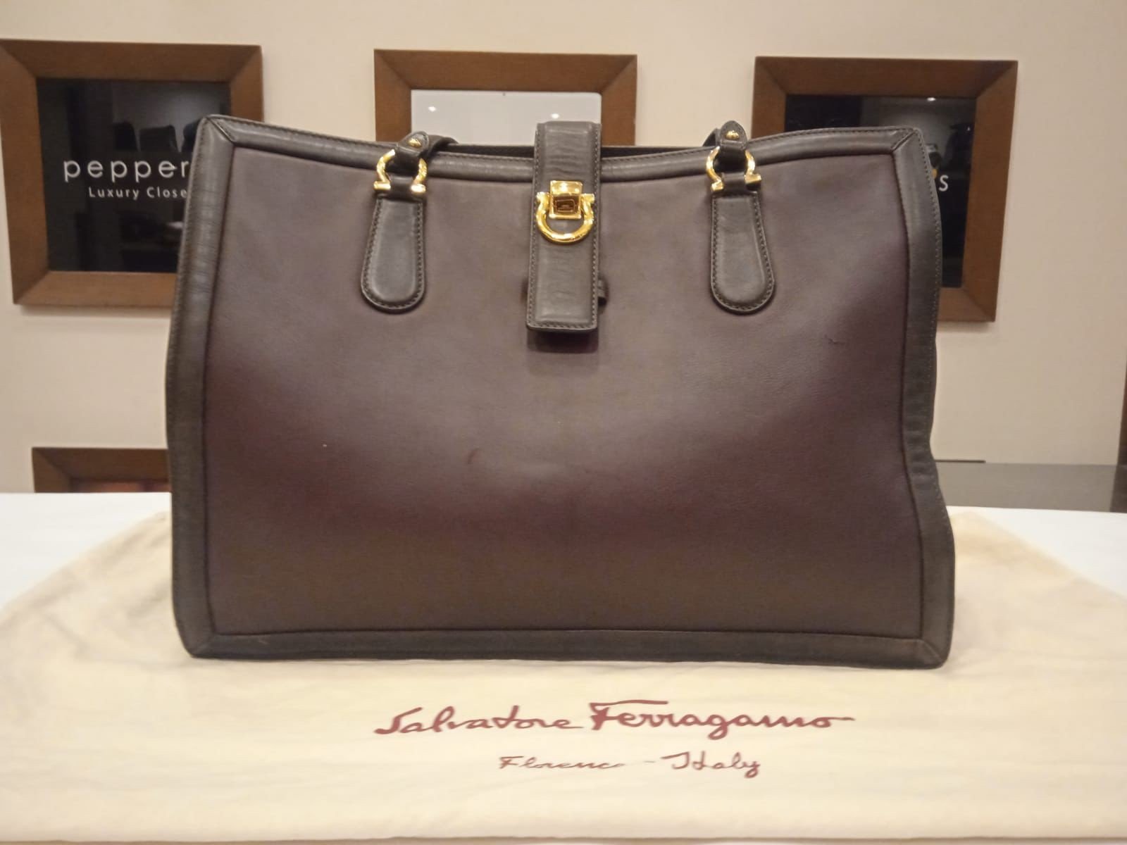 SALVATORE FERRAGAMO LEATHER GANCINI FLAP TOTE