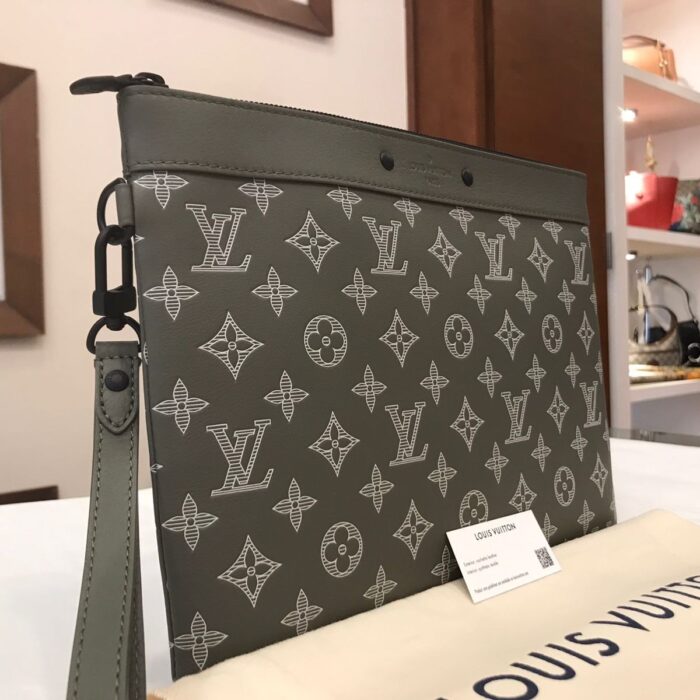 Pochette To-Go Monogram Eclipse Canvas