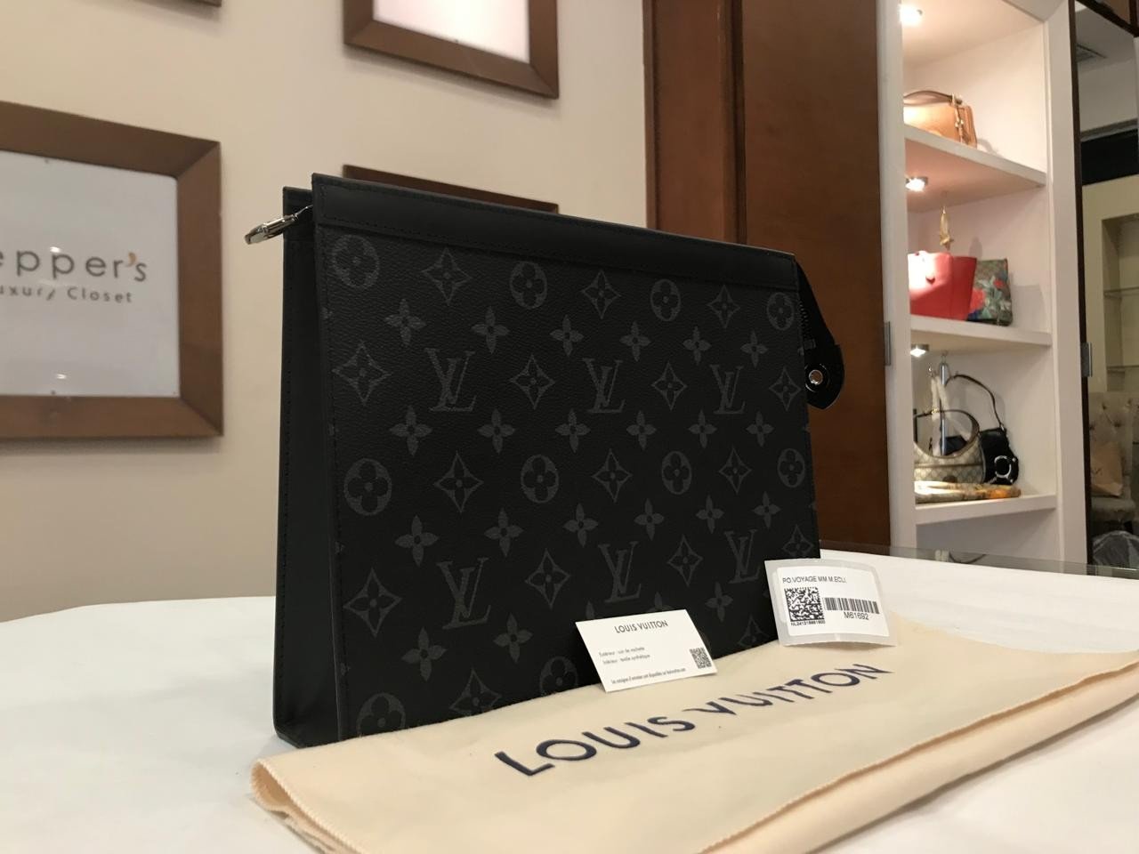 Pochette Voyage MM Monogram Eclipse