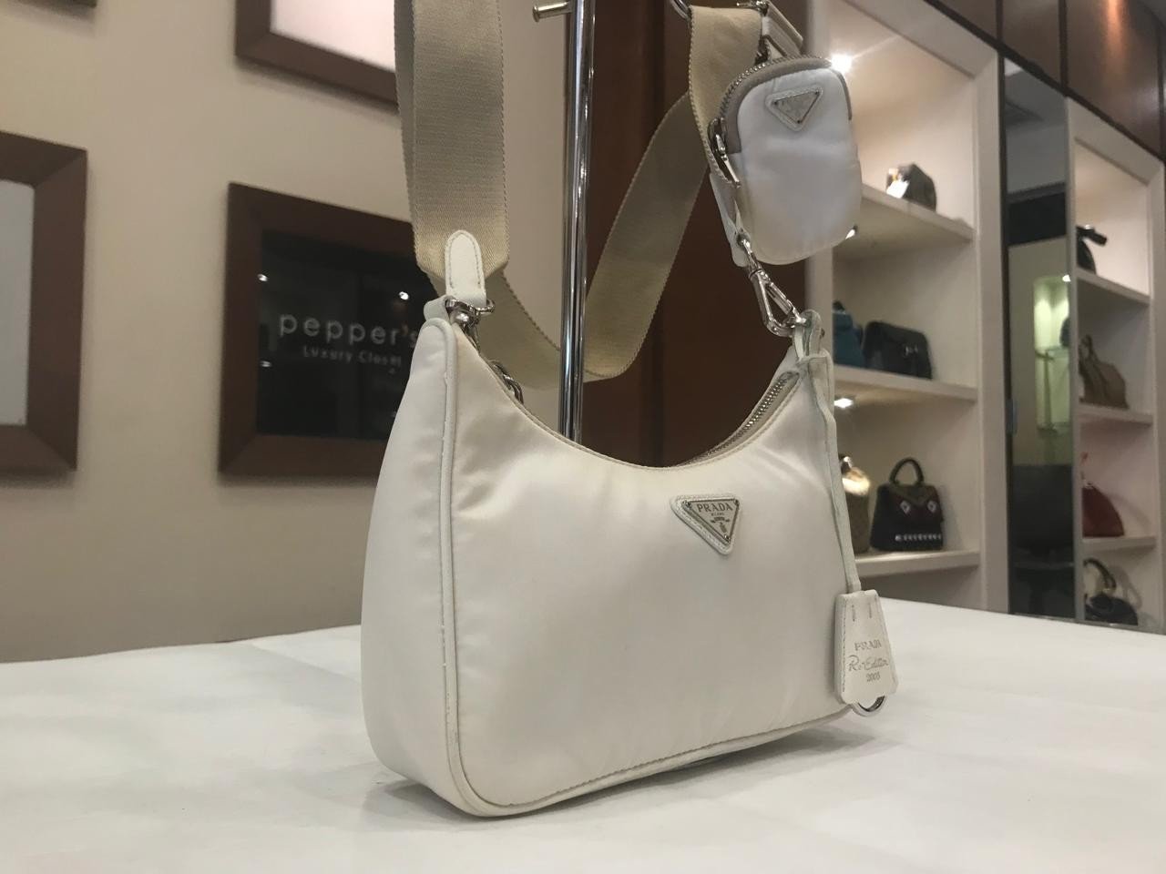 SHOULDER BAG